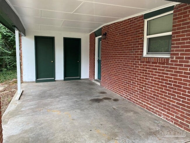 Building Photo - 6210 Hilltop Rd