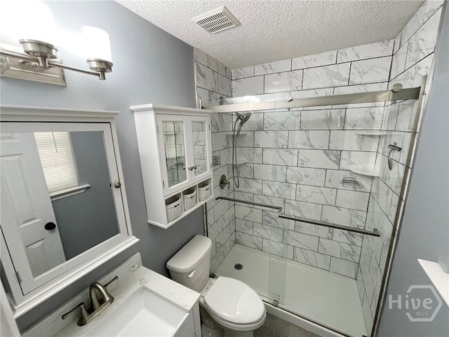 Building Photo - 119 Mustang Dr