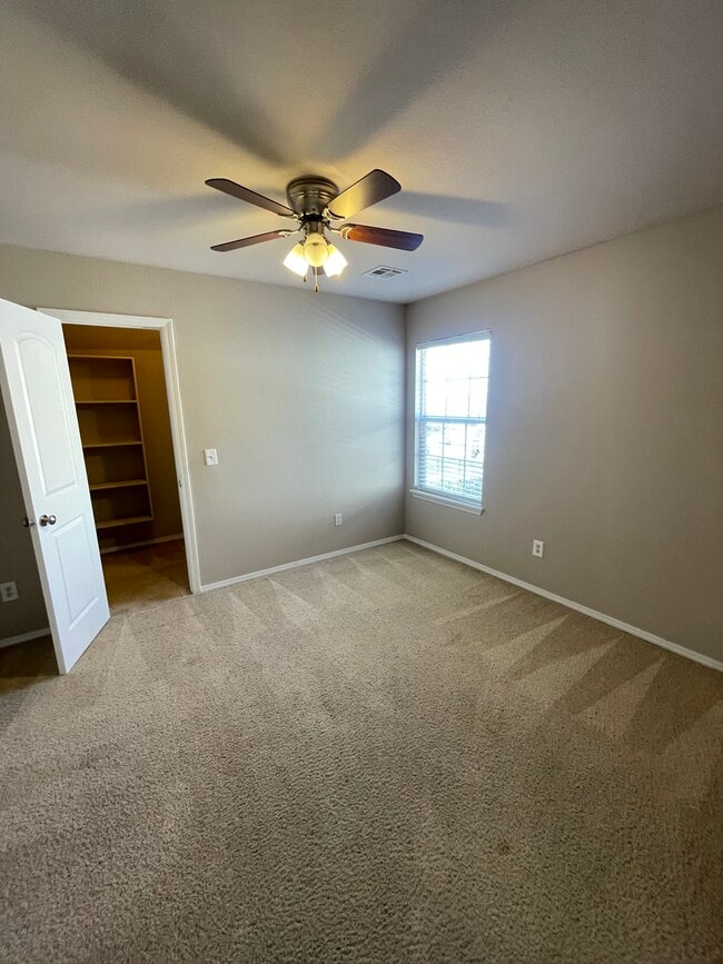 Building Photo - 11220 S Cedar St