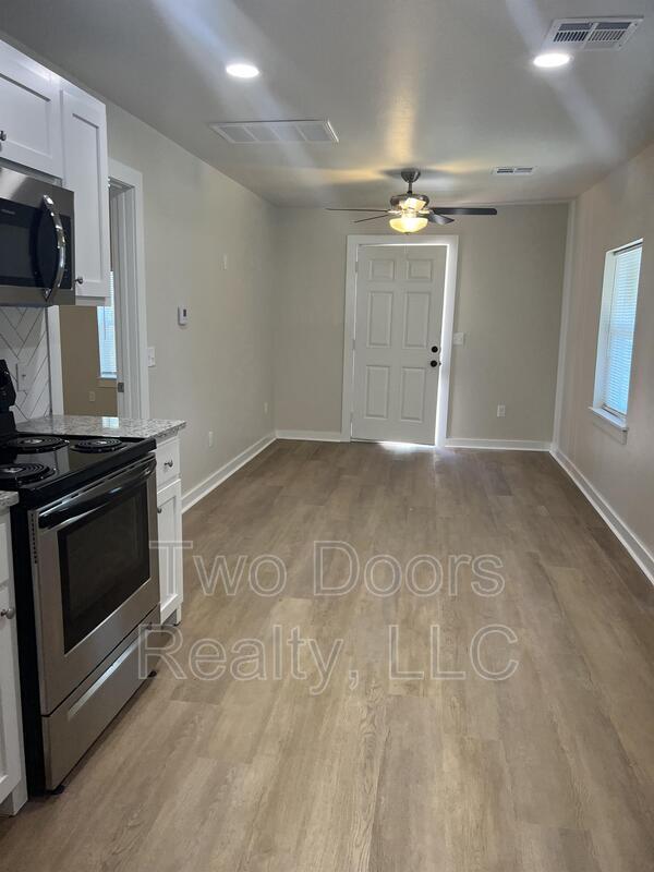 Building Photo - 221 W Himes St
