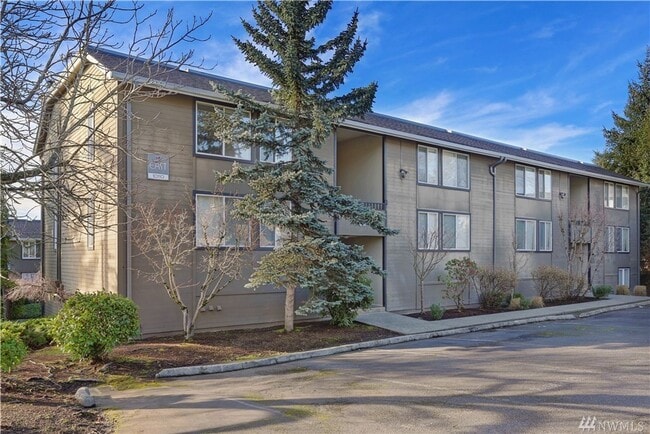 Building Photo - 2 Bed 1 Bath Condo Sunset Pointe