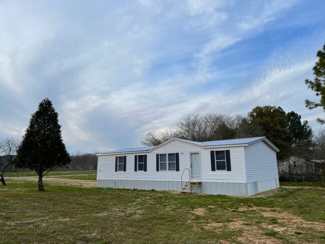 Building Photo - 310 Co Rd 109