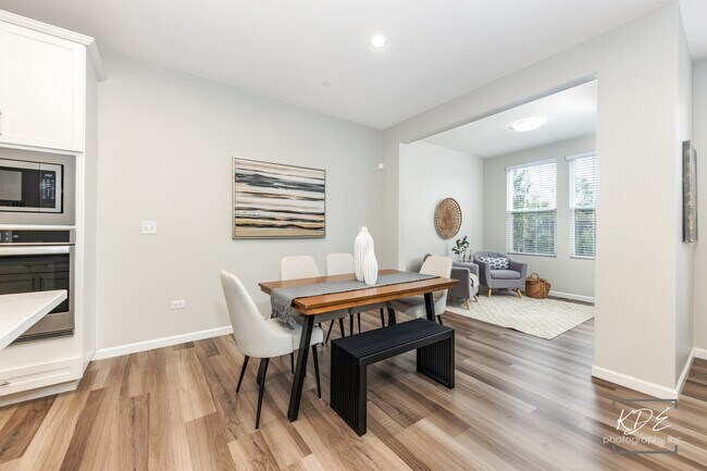 Building Photo - 2110 Weatherbee Ln