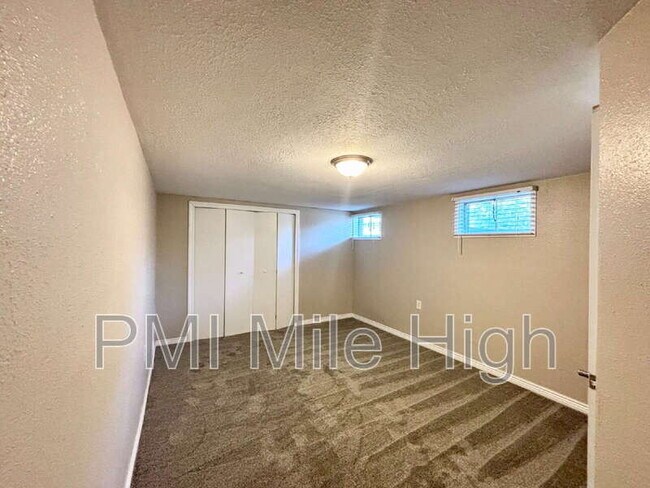 Building Photo - 6628 Eaton St