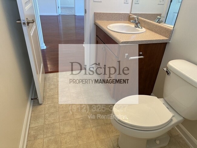 Building Photo - 20 Wesleyan Dr