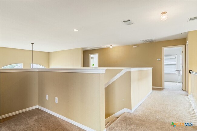 Building Photo - 1002 Wallin Farms Cove