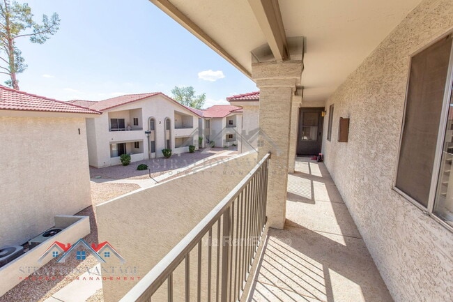 Building Photo - 10610 S 48th St