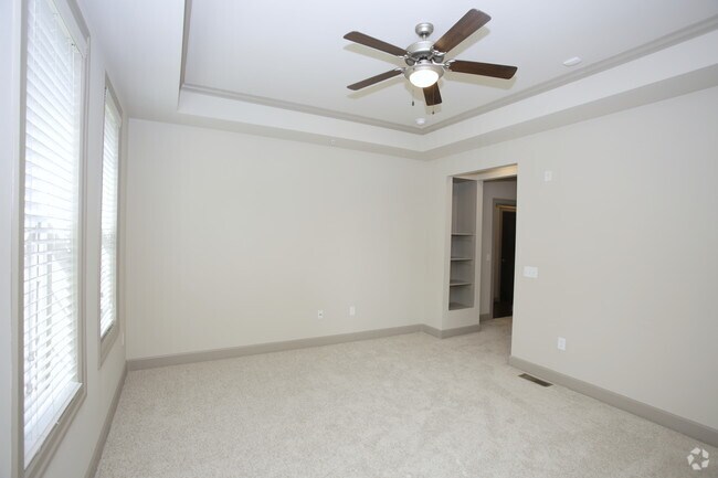 Interior Photo - Camden Paces