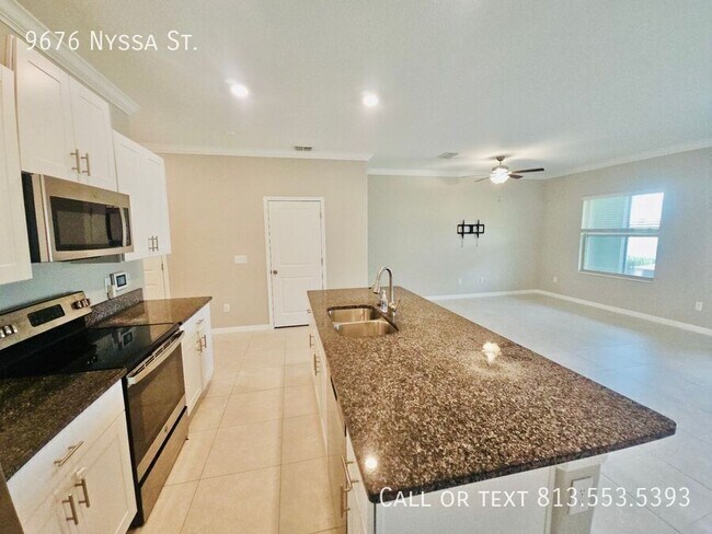 Building Photo - 9676 Nyssa St