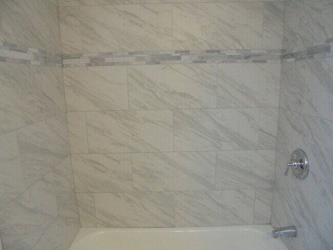 Building Photo - 7609 W 63rd Pl