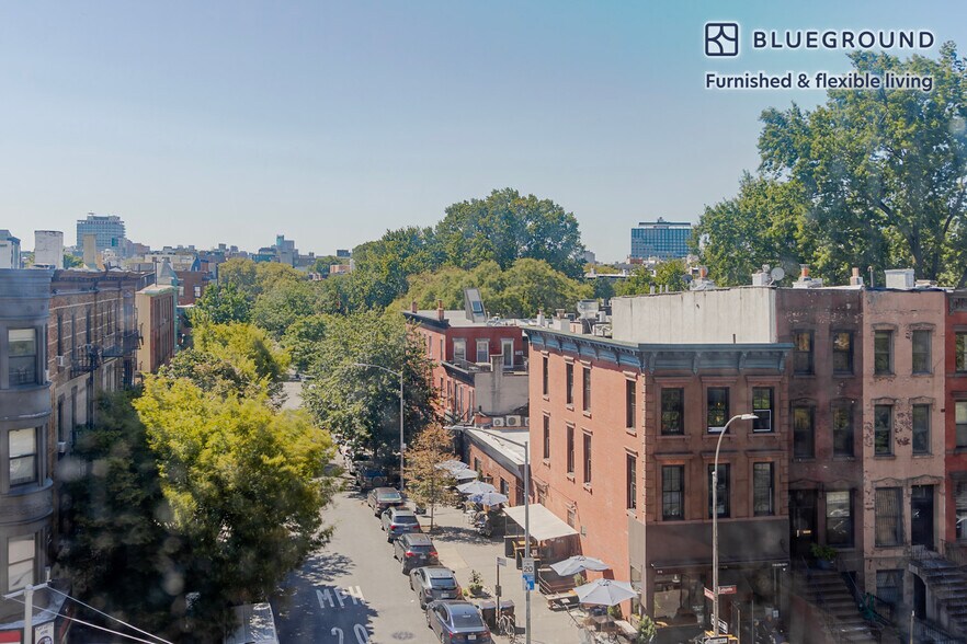 Building Photo - 325 Lafayette Ave