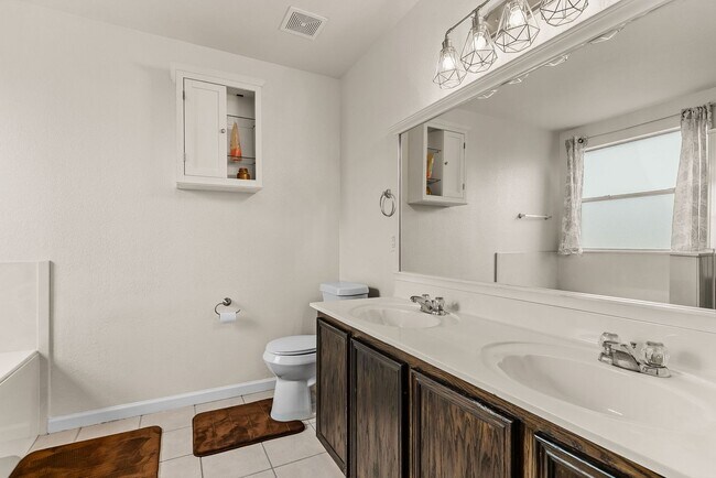Building Photo - 2500 Waterfall Dr