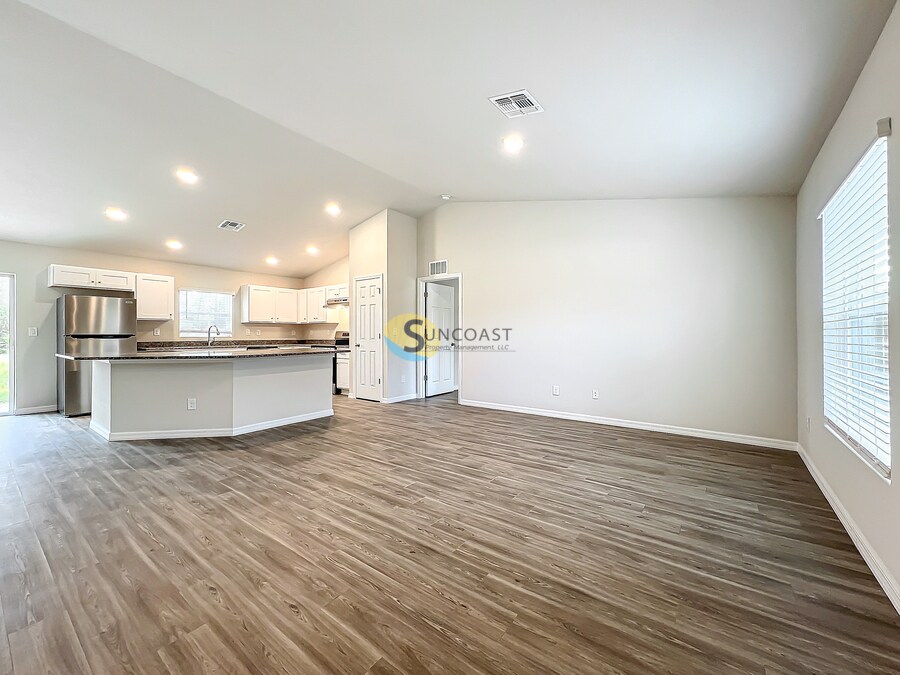 Building Photo - 1492 Biscayne Dr