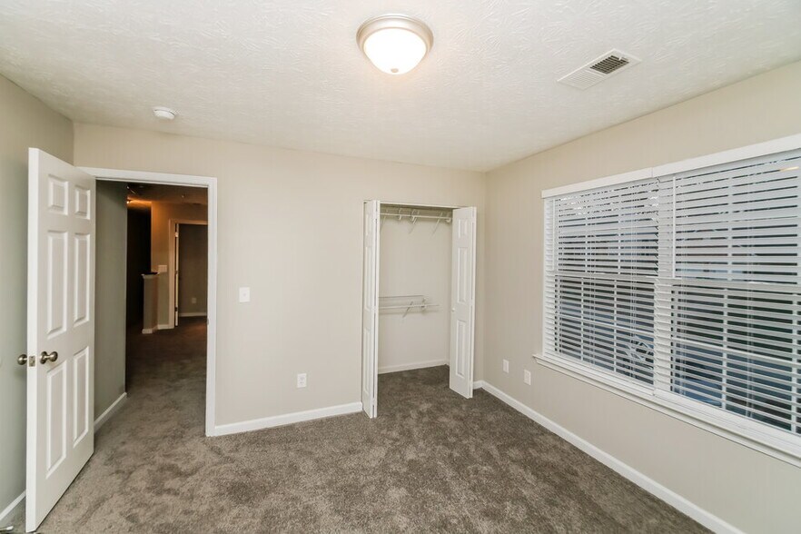 Building Photo - 3818 Landgraf Cove