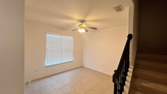 Building Photo - Beautiful Upgraded 3 Bedroom and 2 1/2 Bat...