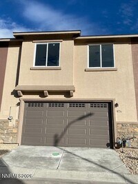 Building Photo - 974 Villa St