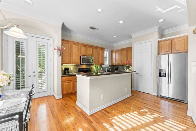 Building Photo - 9910 Orchard Ct