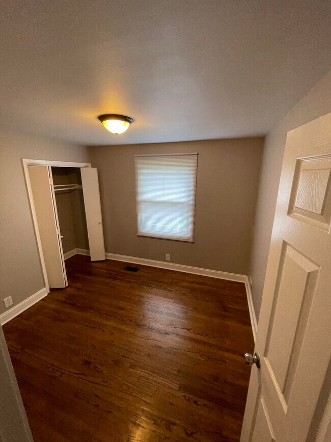 Bedroom 3 - 749 Aeronca Rd NW