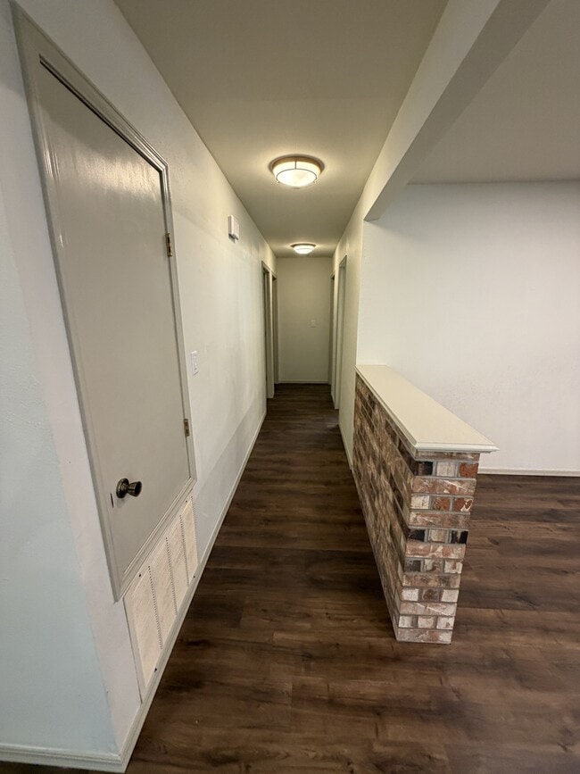 Building Photo - 116 Fern Dr