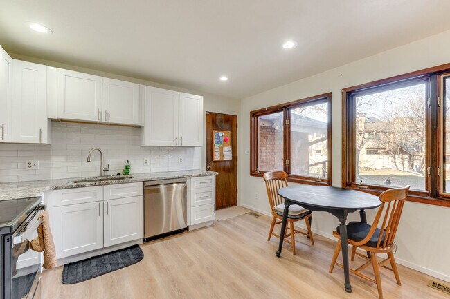 Building Photo - 1508 Harrison Ave