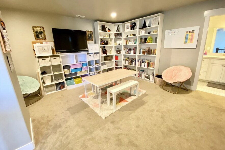 Building Photo - 526 W Cascade Meadows Loop