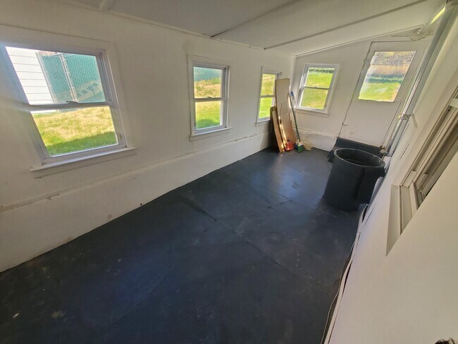 Building Photo - 1736 Fairview St