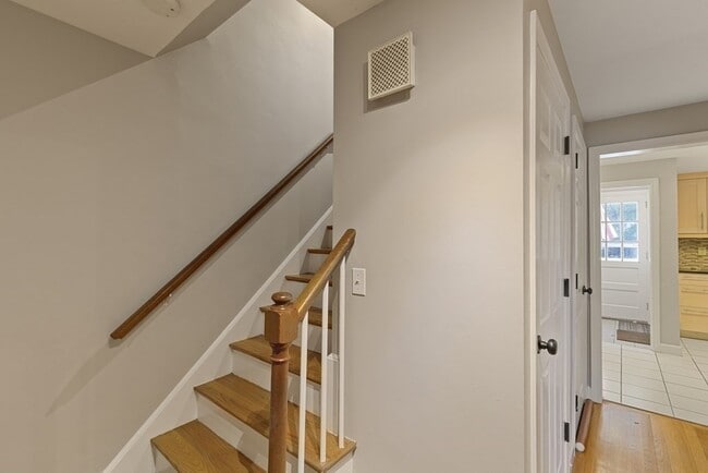 Building Photo - 159 Bedford St