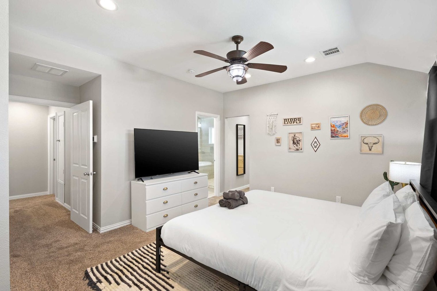 Building Photo - 1308 Glen Cove Dr