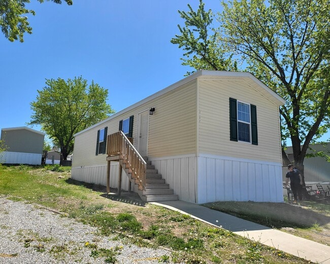 Building Photo - 2307 Aspen St