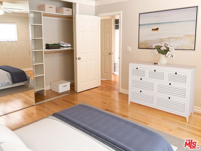 Building Photo - 1321 Euclid St