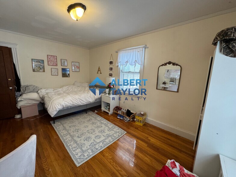 Primary Photo - 44 Kirkwood Rd