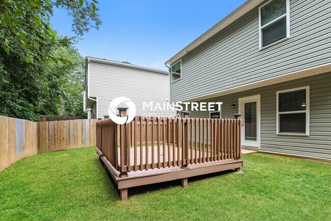 Building Photo - 3 Bedroom Pet-Friendly Home in GREENSBORO,...