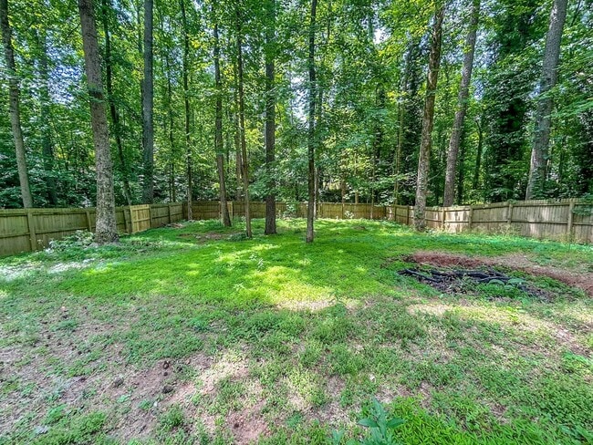 Building Photo - 3 BR Wooded Retreat in the Heart of East Cobb!