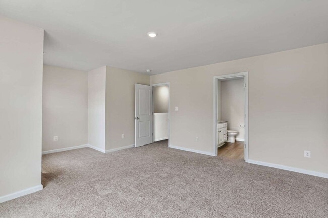 Building Photo - 29 Paddington St