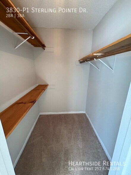 Building Photo - 3830 Sterling Pointe Dr