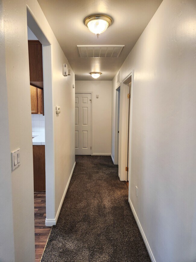 Building Photo - 11710 Walderi St