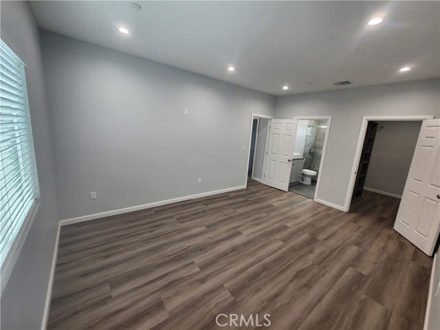 Building Photo - 15524 Tupper St