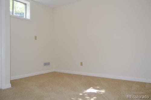 Building Photo - 1420 Ithaca Dr