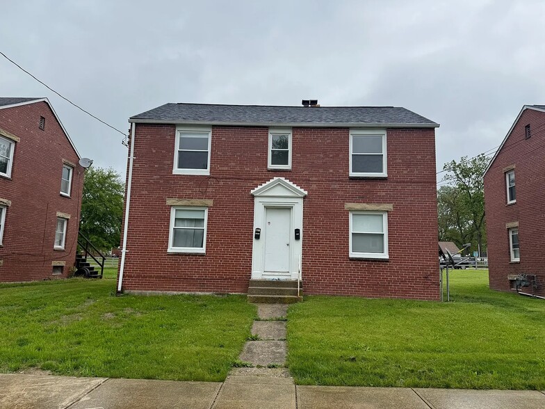 Primary Photo - 430 1/2 Oak St