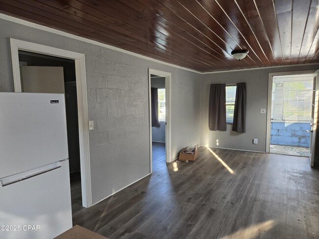 Building Photo - 205 W Toledo Pl