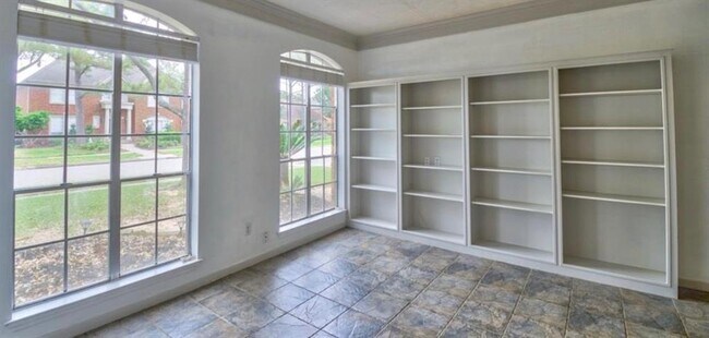 Building Photo - 4103 Pebble Beach Dr