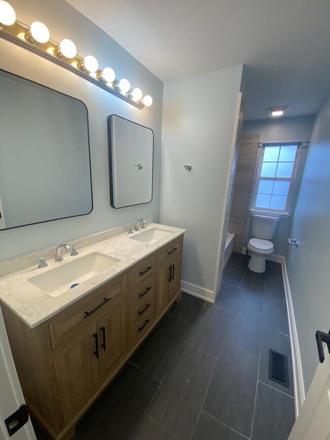 Building Photo - 21226 Chastworth Ln