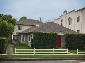 Building Photo - 143 N Maple St