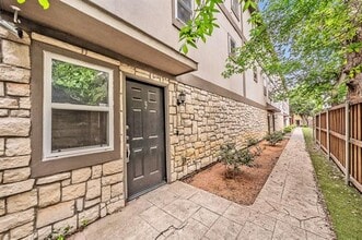 Building Photo - 4110 McKinney Ave