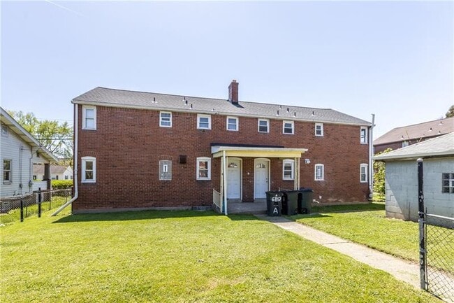 Building Photo - 6812 Grand Ave