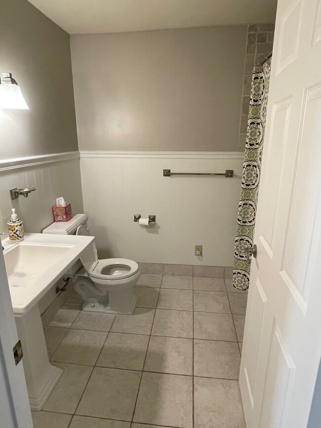 Building Photo - 17823 57th Ave