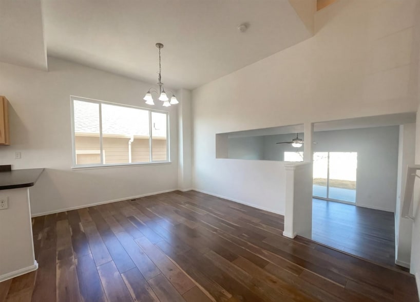 Building Photo - 444 Stonebrook Dr