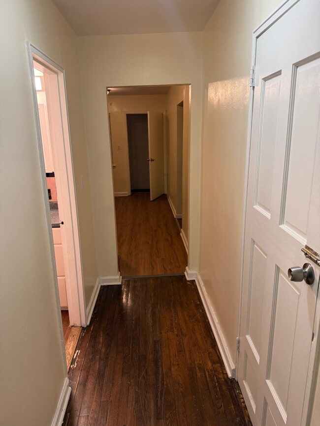 Building Photo - 9XX E 227th St