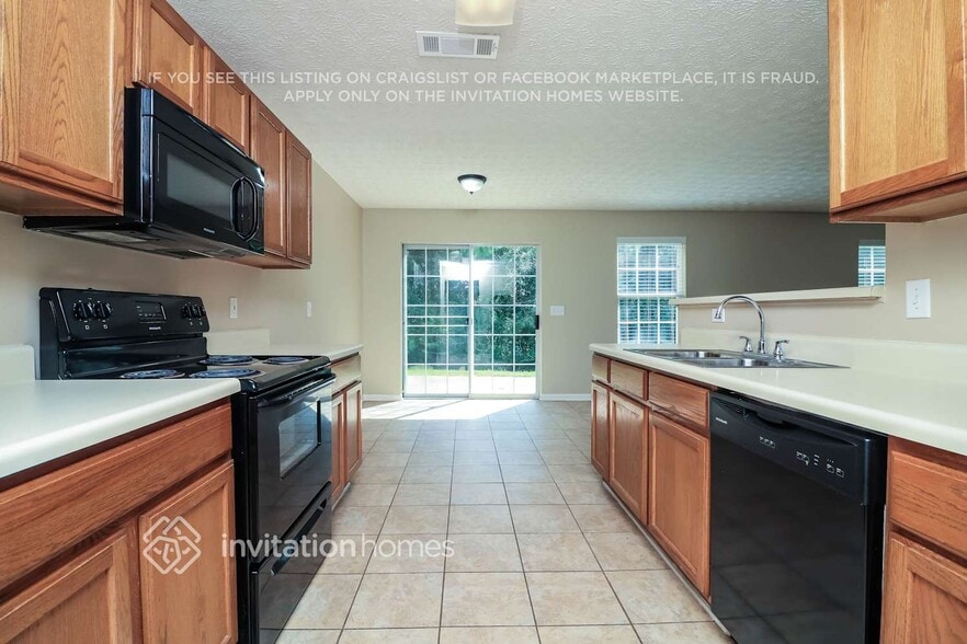 Building Photo - 603 River Knoll Ct