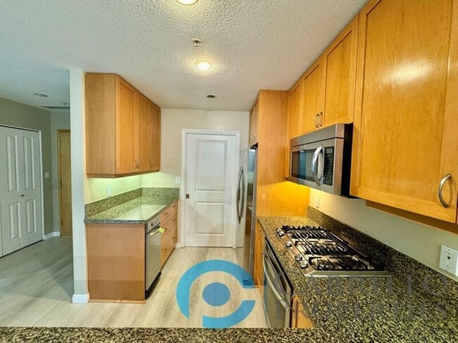 Building Photo - 850 Beech St